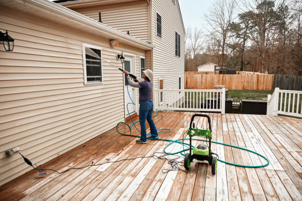 Best Commercial Building Pressure Washing  in Farley, IA