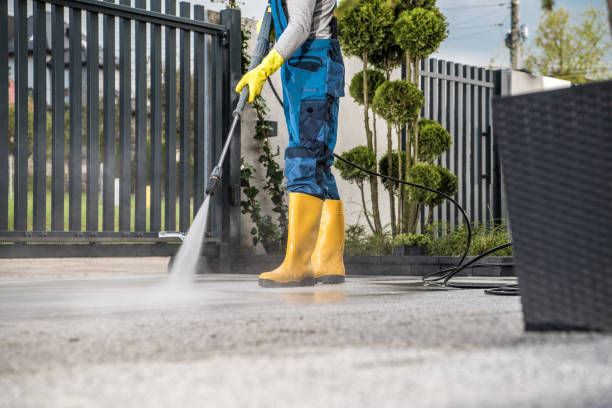 Why Choose Our Certified Pressure Washing Experts for Your Project Needs in Farley, IA?